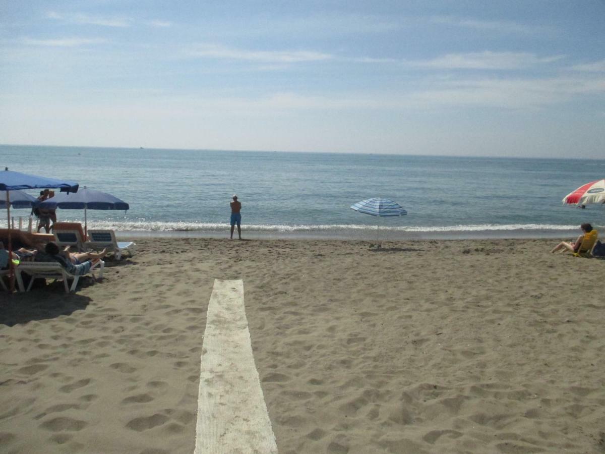Appartement Beachfront Diana 2 *